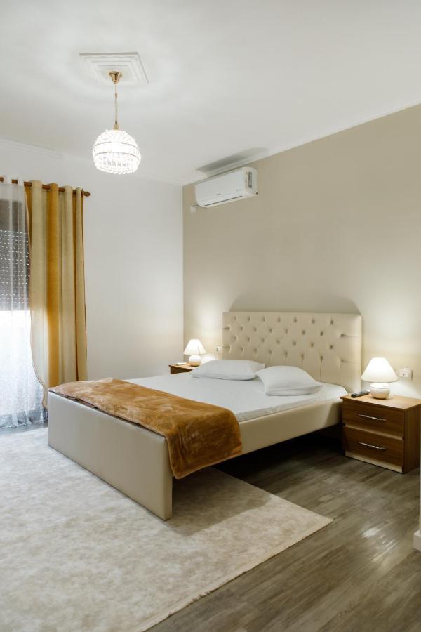 The Luxe Apartments Gjirokastër Eksteriør billede