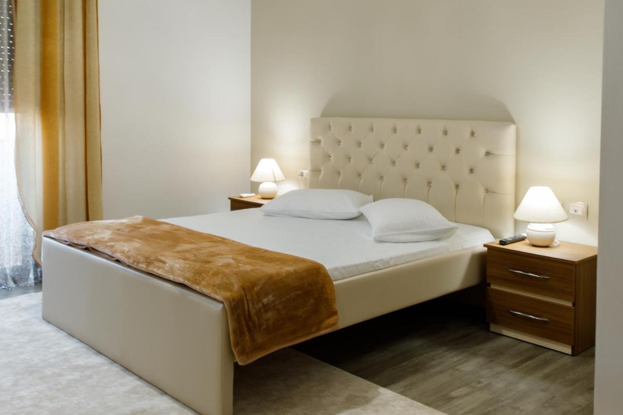 The Luxe Apartments Gjirokastër Eksteriør billede