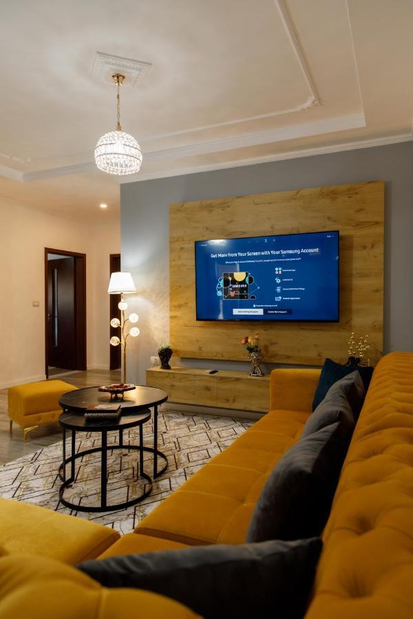The Luxe Apartments Gjirokastër Eksteriør billede