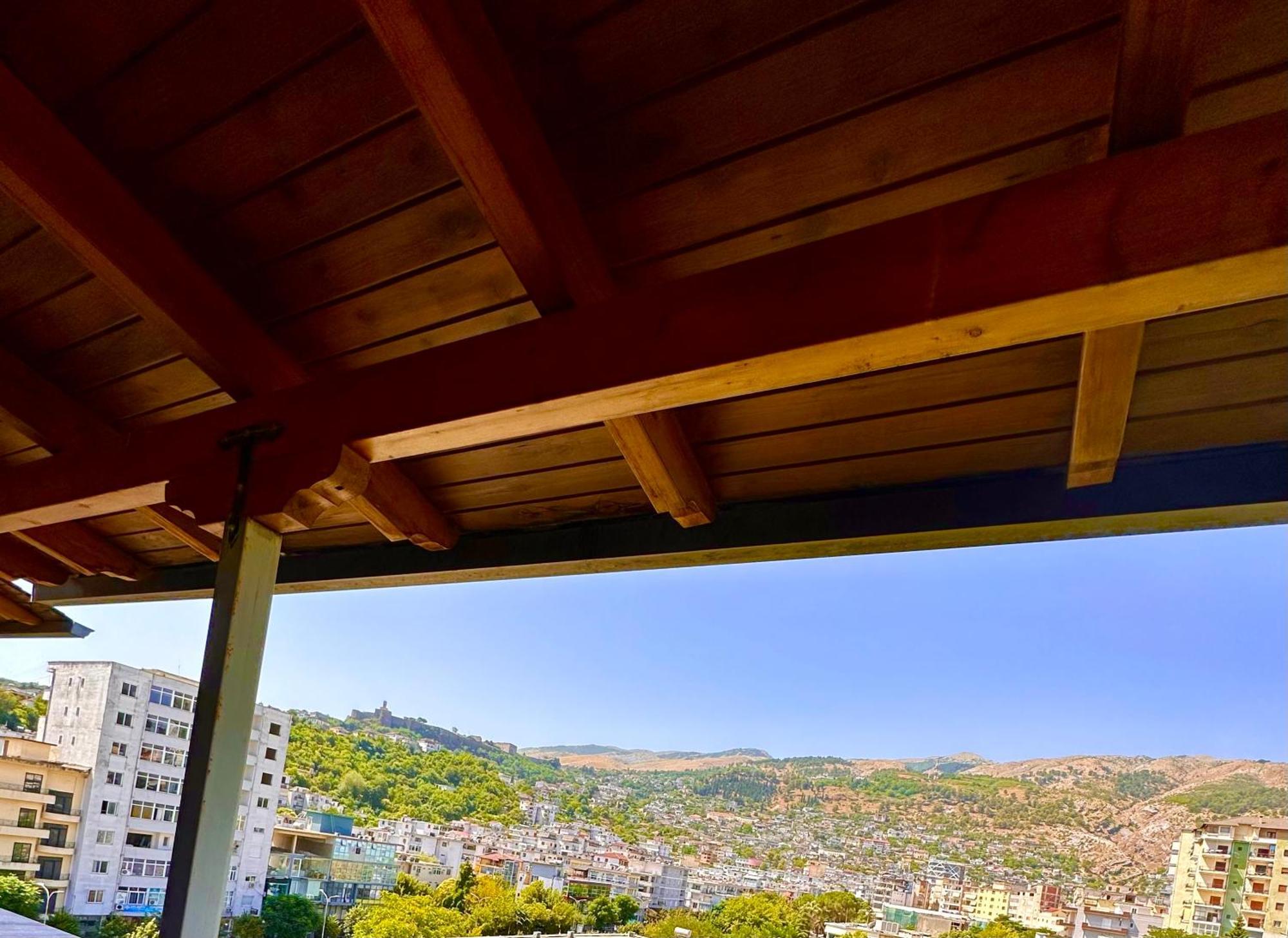 The Luxe Apartments Gjirokastër Eksteriør billede