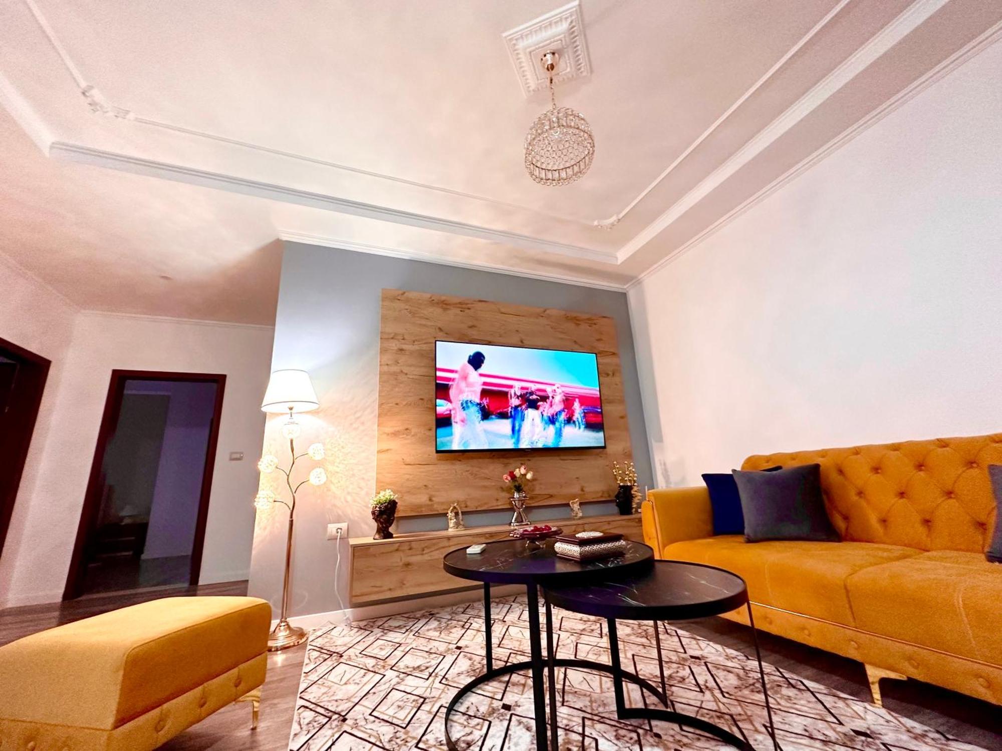 The Luxe Apartments Gjirokastër Eksteriør billede