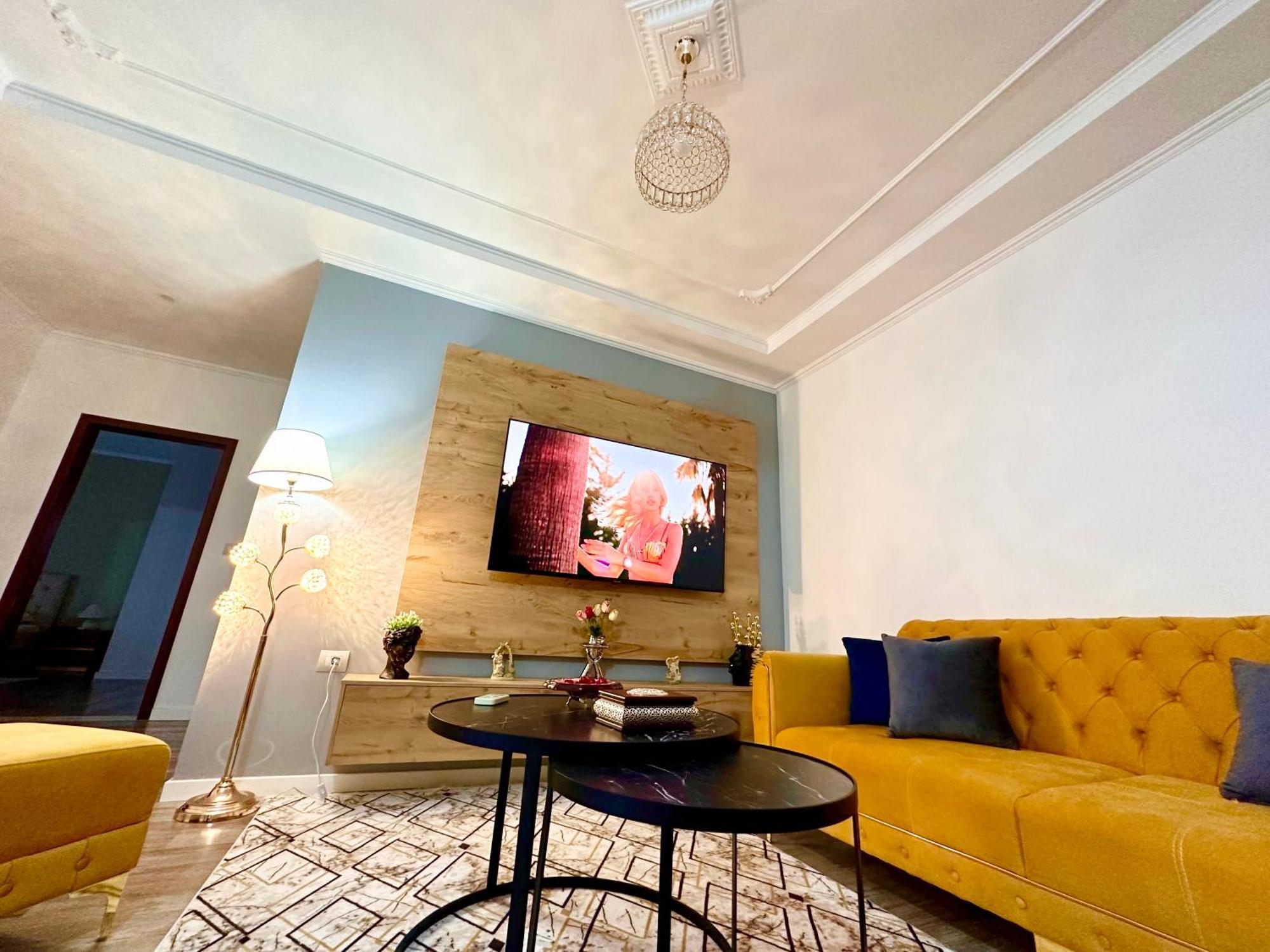 The Luxe Apartments Gjirokastër Eksteriør billede